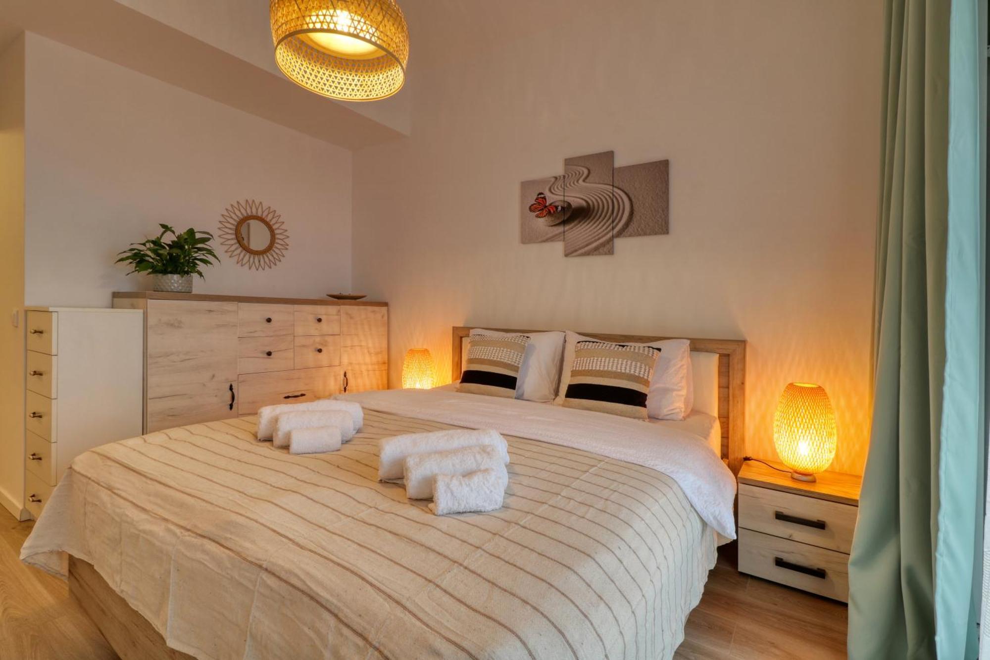 Relaxation Station - My Charming, Cosy&Inviting Apt - Smart Thermostat - Private Parking - Ior Park - Long Term Price Cuts Бухарест Экстерьер фото